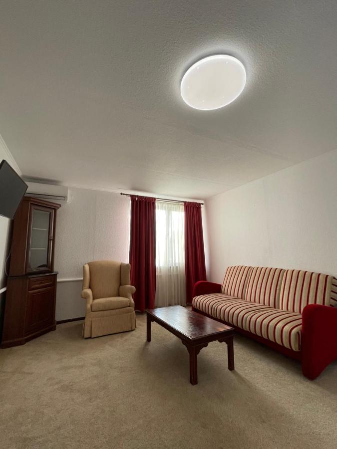 Apartments With Kitchen And Garden كييف المظهر الخارجي الصورة