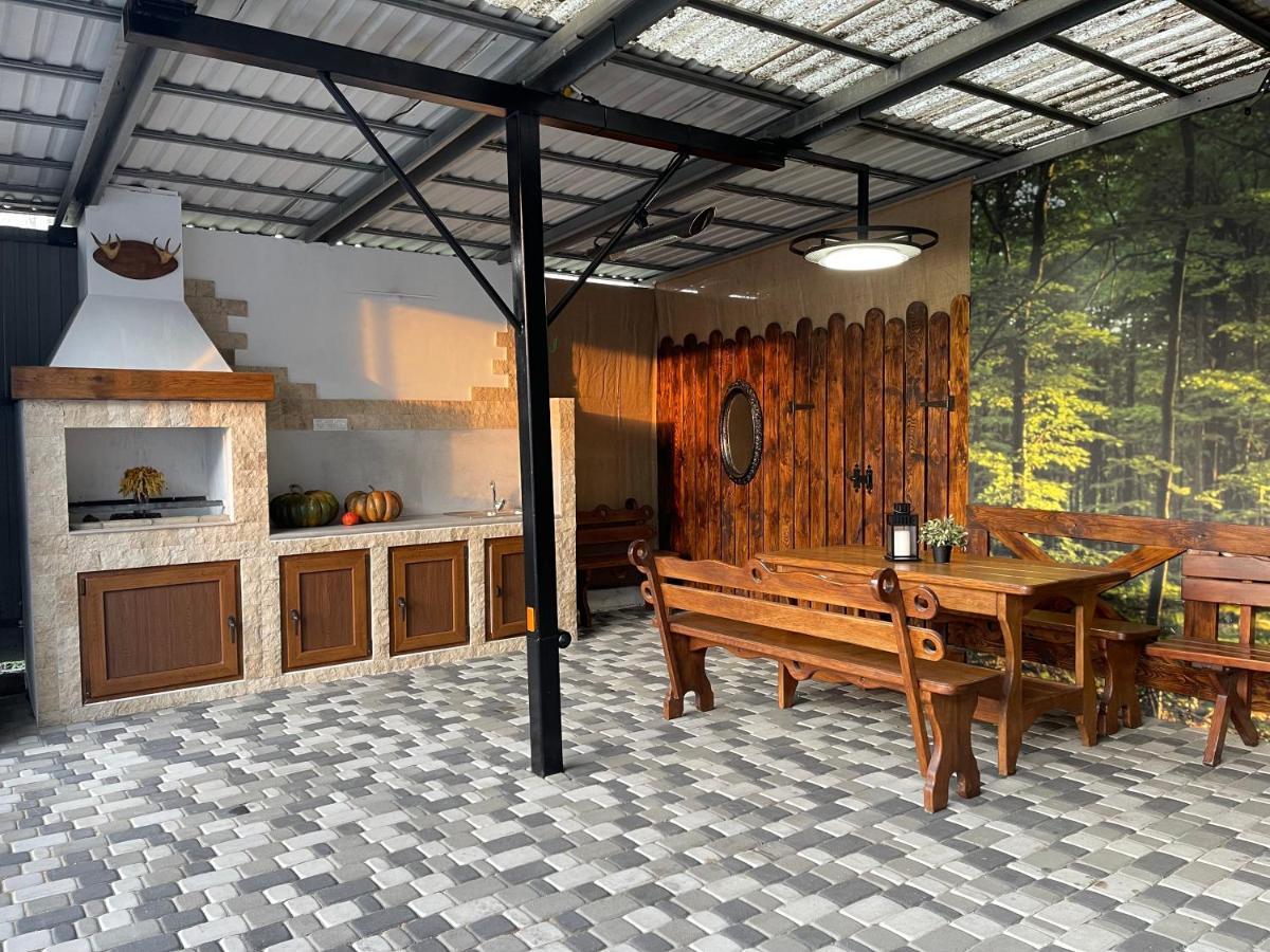 Apartments With Kitchen And Garden كييف المظهر الخارجي الصورة