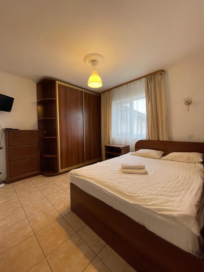 Apartments With Kitchen And Garden كييف المظهر الخارجي الصورة