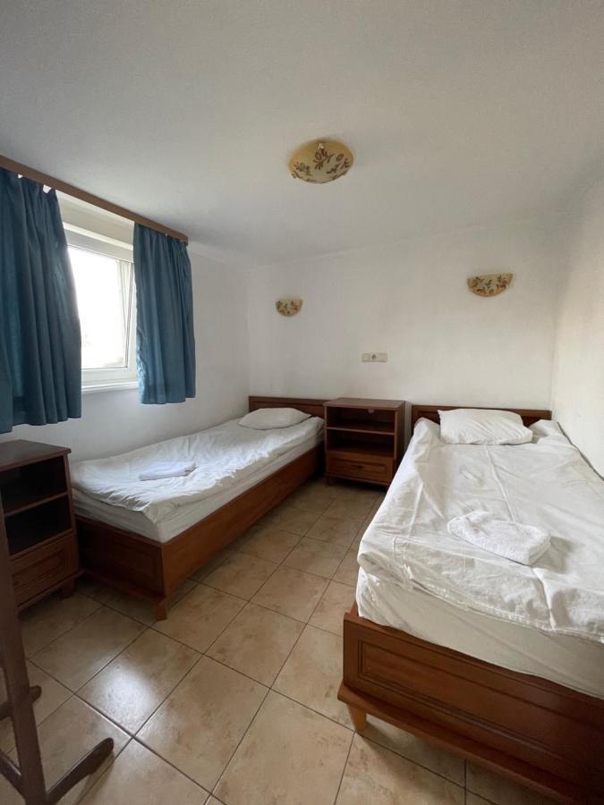 Apartments With Kitchen And Garden كييف المظهر الخارجي الصورة